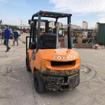 Solución asequible y usada Toyota FD30 montacargas para la manipulación de materiales