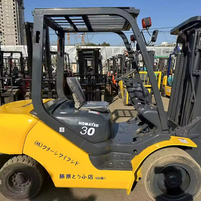 Japón Komatsu FD25 FD30T-16 FD30 2.5 toneladas 3 toneladas 5 toneladas carretillas elevadoras diésel usadas 3T en buen estado
