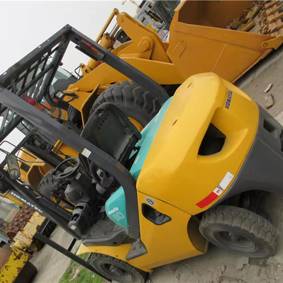 Shanghai Yard usó Komatsu 3 toneladas de diesel FD30 carretilla elevadora con en talleres de reparación de máquinas