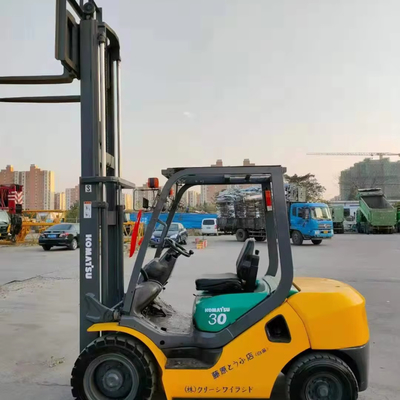 2012 KOMATSU FD30T-14 carretilla elevadora diésel de 3 toneladas usada con motor y excelente estado