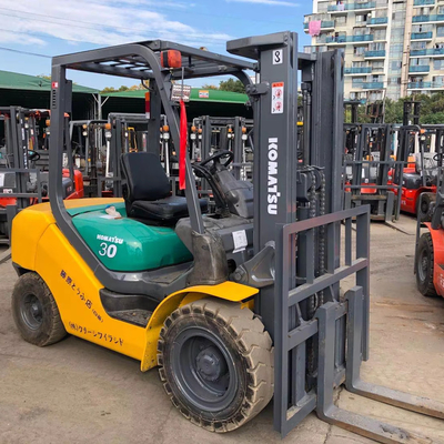 1.2M longitud del tenedor usado Komatsu FD30 carretilla elevadora con motor diesel Fuente de energía de Japón
