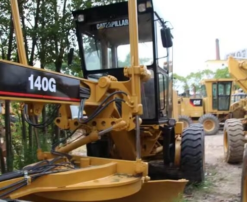 El motor de segunda mano original de 140G está en buenas condiciones.