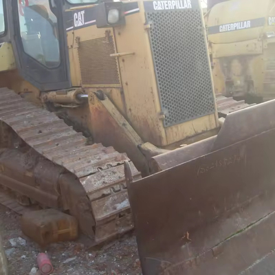 Excelente estado Bulldozer Cat D5M para obras de construcción a un precio asequible