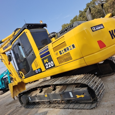 Excavadora usada Komatsu PC220-8 con capacidad de cubo de 1.2cbm y motor SAA6D107E-1
