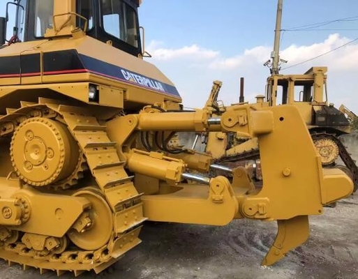 Las excavadoras usadas D9N Caterpillar en Shanghai 13.5 Capacidad de docking ahora