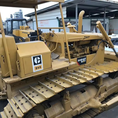 Buldózer con cilindro hidráulico CAT D6D en buen estado de funcionamiento