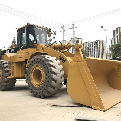 Cargador de ruedas delanteras de segunda mano Caterpillar 966F con modelo 966F en buenas condiciones