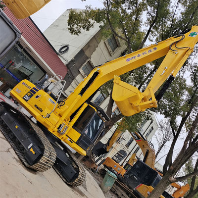 Excavadora Komatsu PC200-8 con cilindro hidráulico original en buenas condiciones