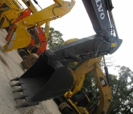 Excavadora VOLVOEC360BLC en buen estado con motor VOLVO D12D y competitivo