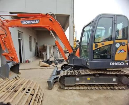6 toneladas de excavadora usada Doosan DH60-7 Mini excavadora con motor YANG MA 4TNV94L
