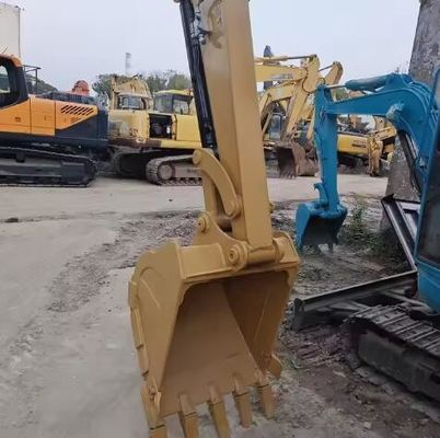 Una mini excavadora CAT 306 de 6 toneladas en buen estado de Japón.