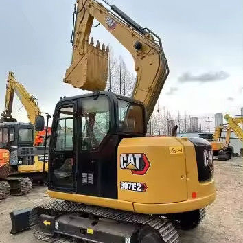 Excavadora de segunda mano CAT 307E con cilindro hidráulico original y motor turbo C2.6 DI