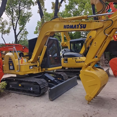 Excavadora PC60-8 de Komatsu usada con motor Komatsu S4D95LE-3 en buen estado