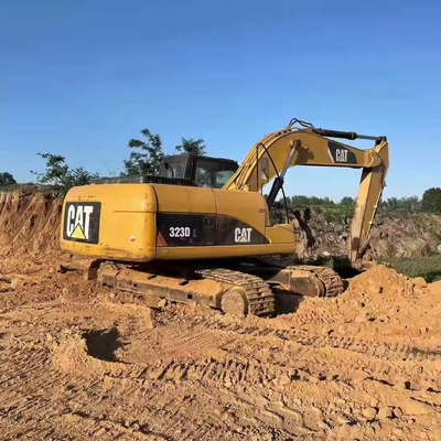 Excavadora hidráulica CAT 323D2L de 2018 con 1200 horas de trabajo en excelente estado de funcionamiento